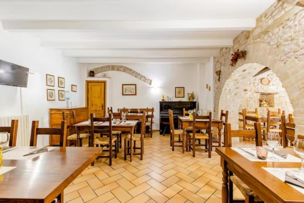 Agriturismo Il Castello Assisi Eksteriør billede