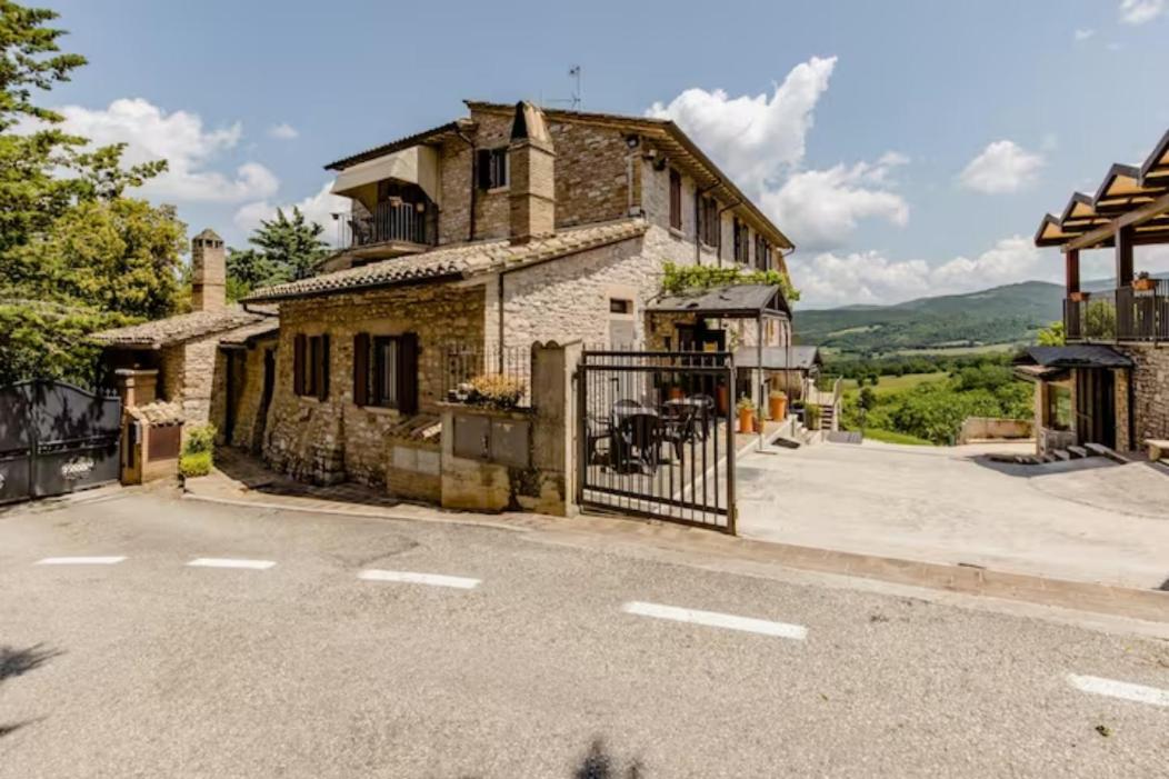 Agriturismo Il Castello Assisi Eksteriør billede